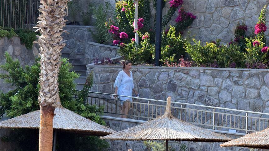 Norwegian princess enjoys vacation in Turkeys west