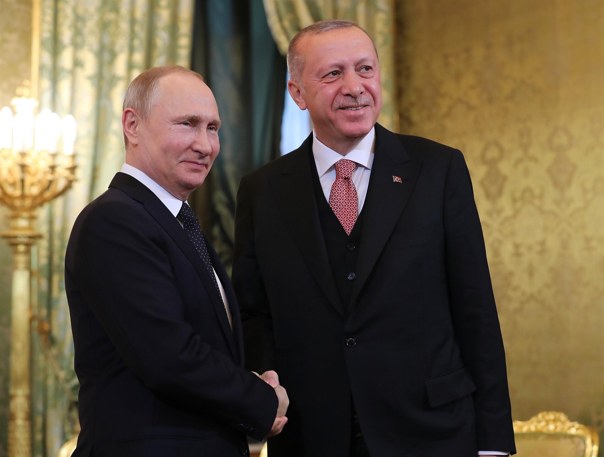 President Erdoğan holds phone call with Russias Putin