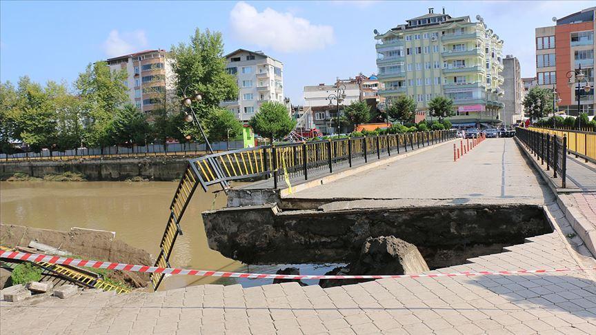 Bridge collapse injures two in Turkey’s north