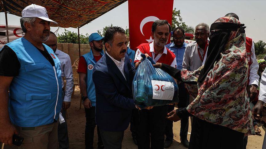 Turkey helps flood victims in Sudan
