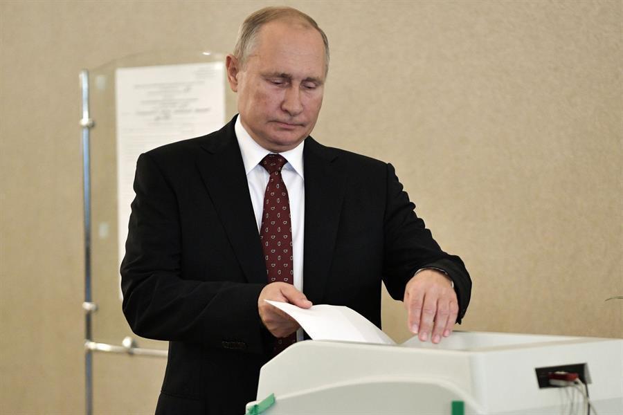 US extracted spy that confirmed Putin role in 2016 US vote: Reports