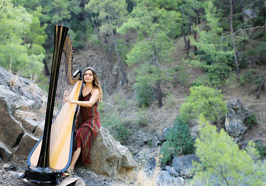 Harpist finds peace playing amid Antalya’s nature