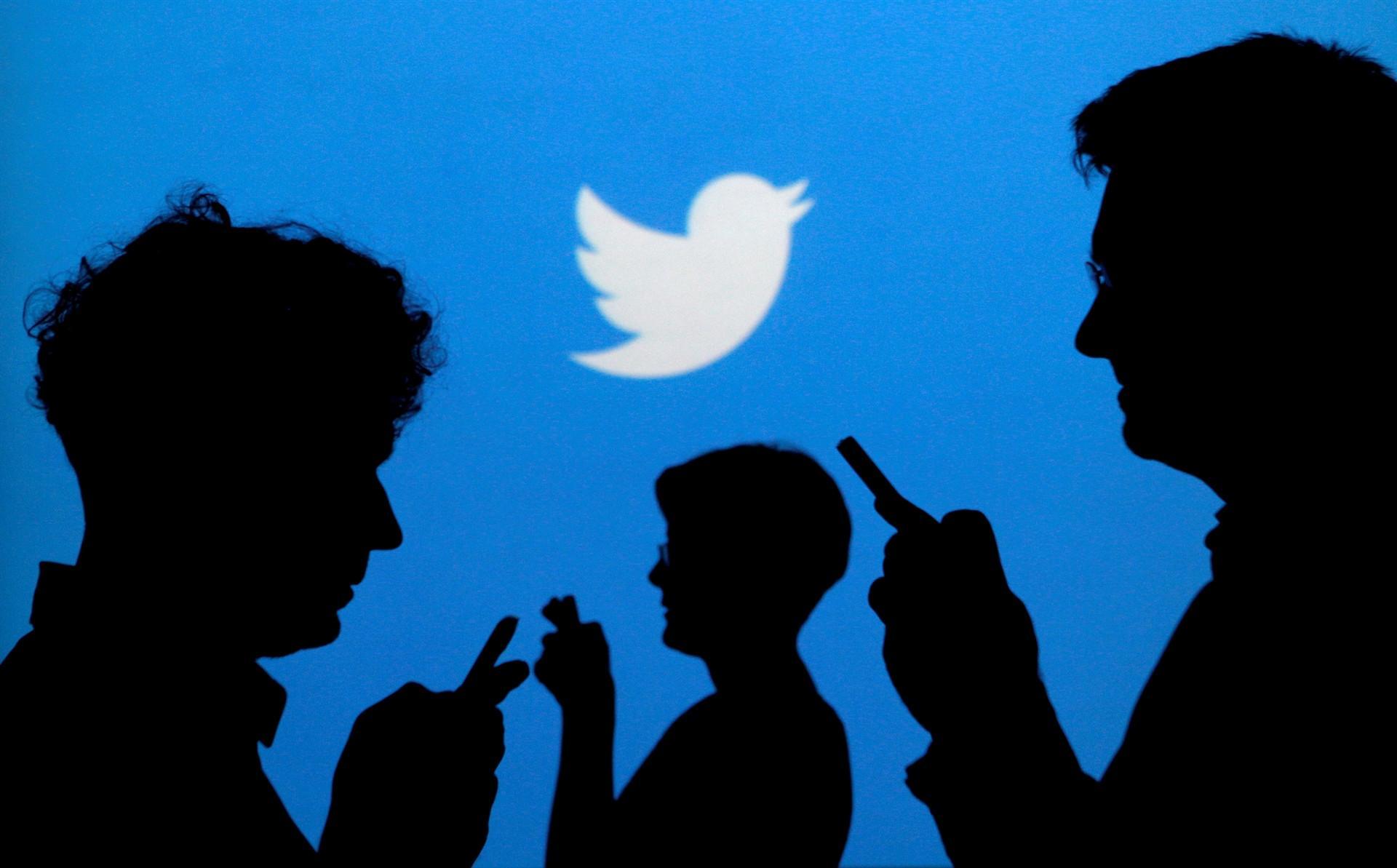 Twitter blocks accounts of Raul Castro and Cuban state-run media