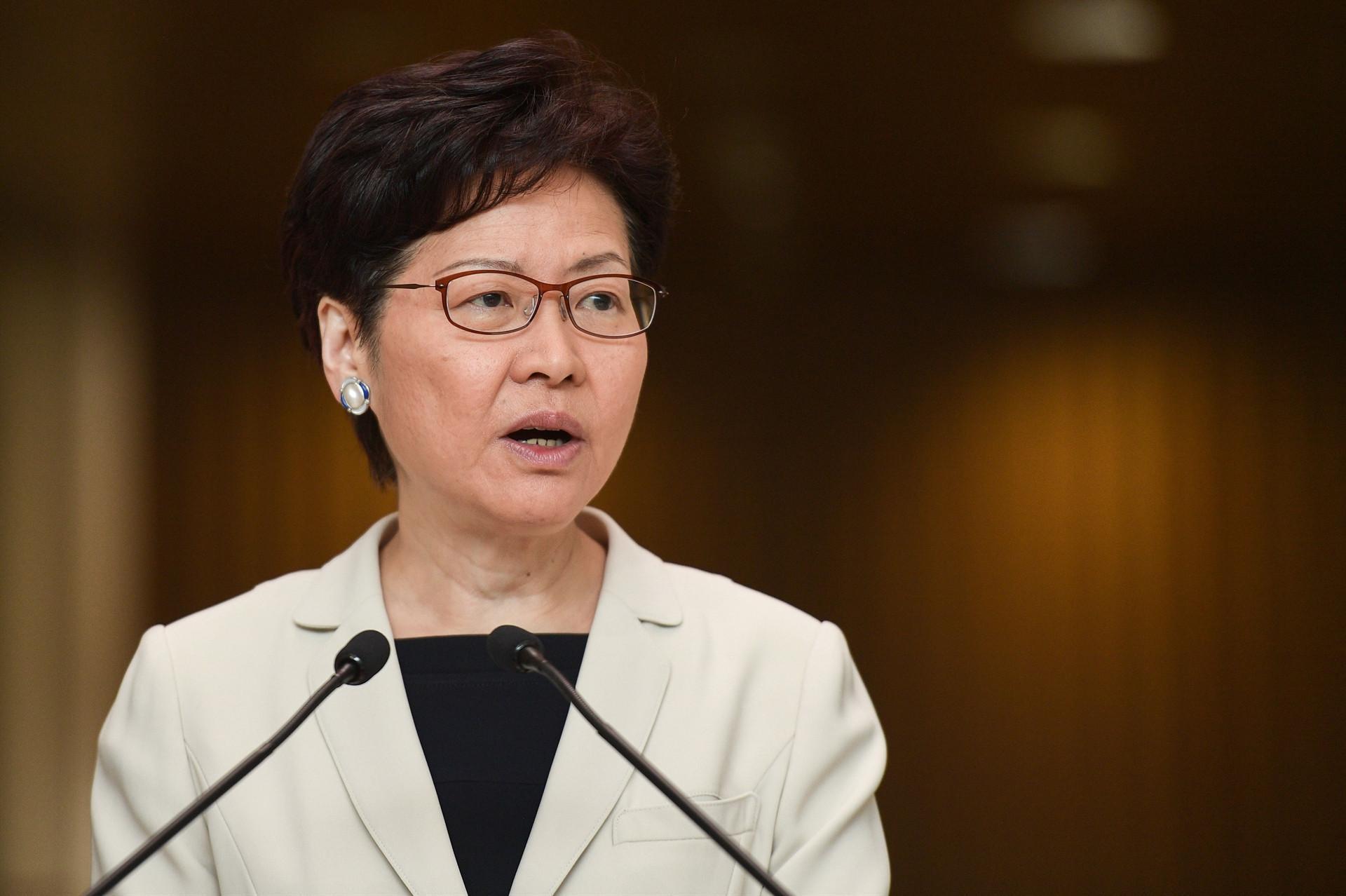 Hong Kong leader to hold dialogue aimed at easing tensions