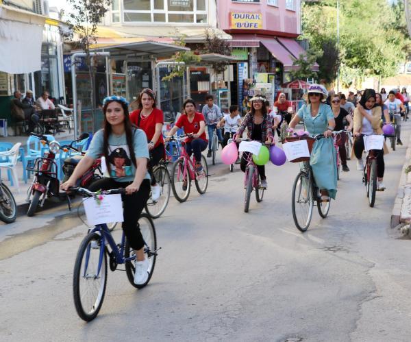 Fancy Women Bike Ride spreads to 85 cities, towns
