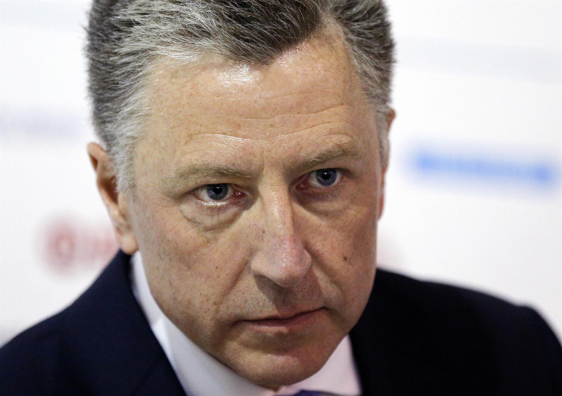 Ukraine concerned as US envoy named in Trump scandal quits