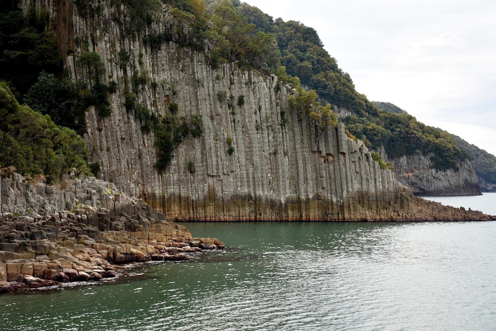 Rare basalt columns become tourist hub in Turkey