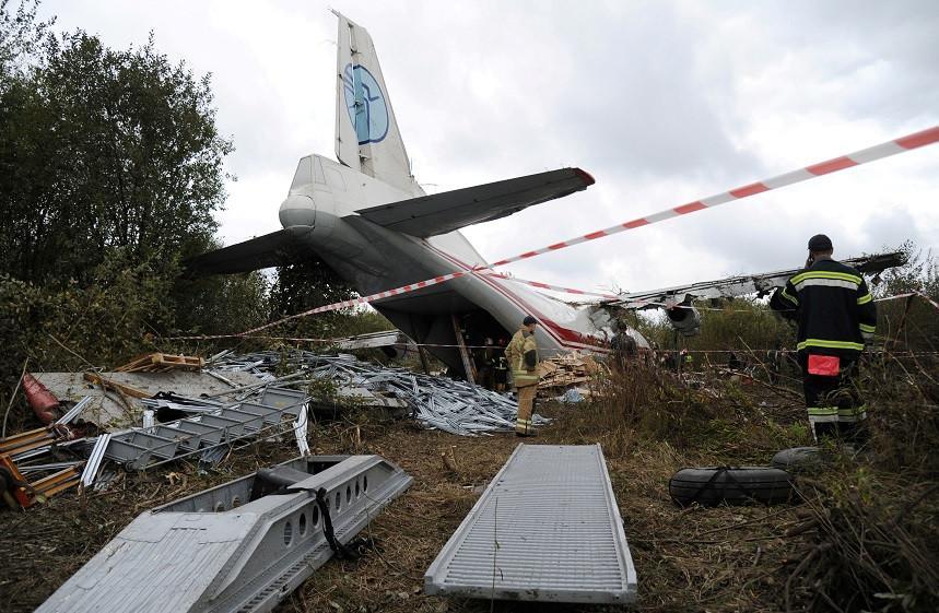 Cargo plane en route to Istanbul crashes in Ukraine