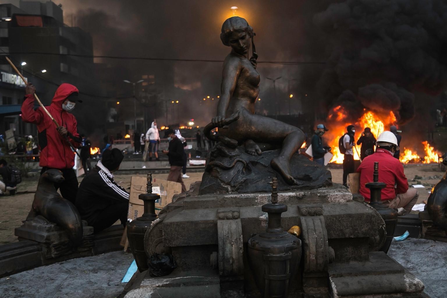 Ecuador govt, indigenous strike deal to end protests