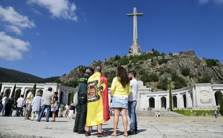 Divided over dictator, Spain to exhume Francos remains
