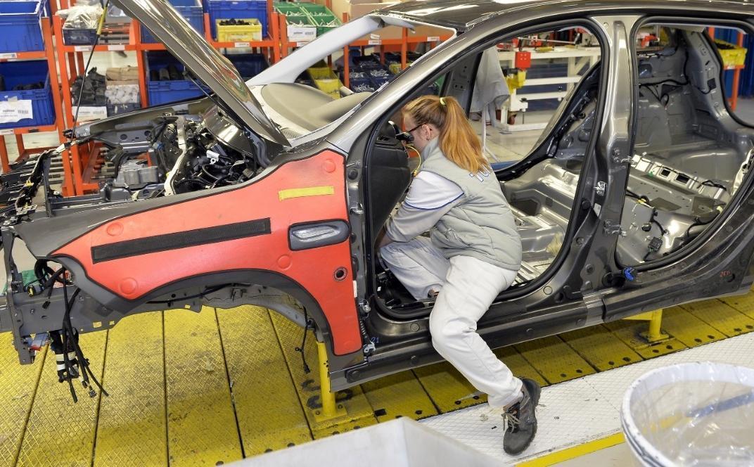 Manufacturing capacity utilization up in October
