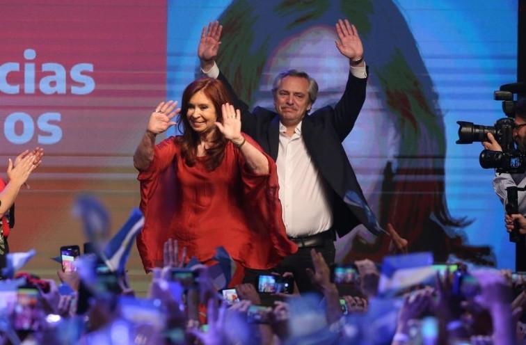 Argentinas Peronists sweep back into power as Macri ousted