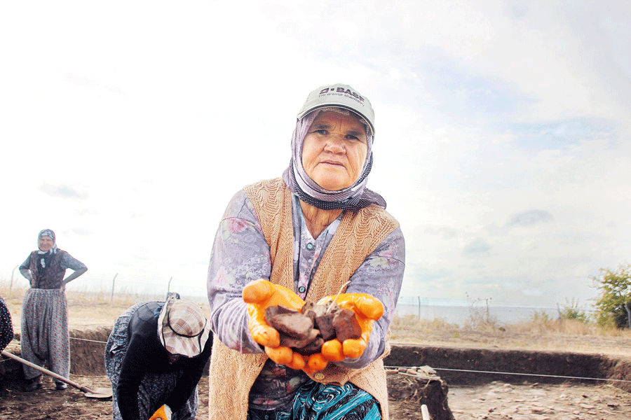 Women find livelihood in ancient city of Hera