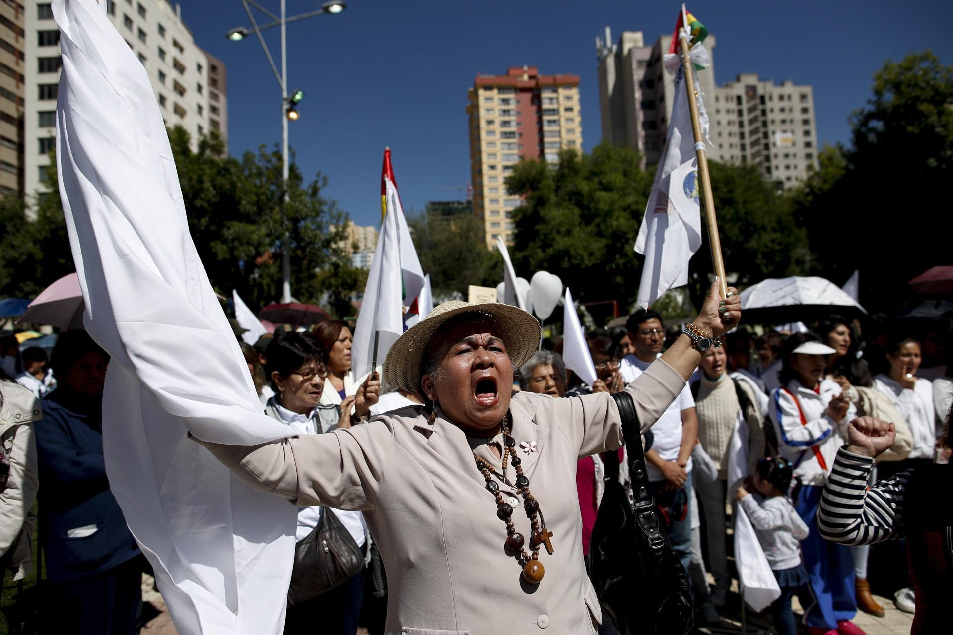 Food shortages cripple Bolivia, new elections still uncertain