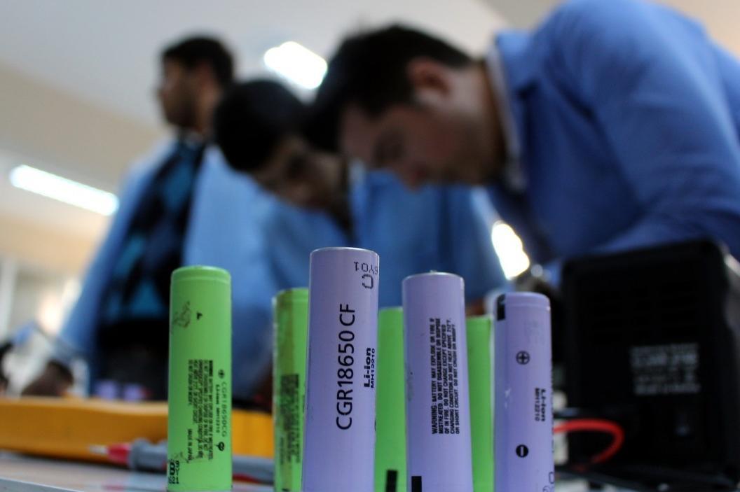 Students produce power bank from waste battery