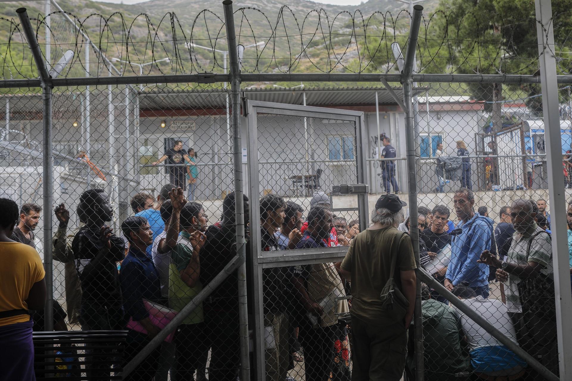 Greece to overhaul migrant camps and achieve ‘air-tight’ borders