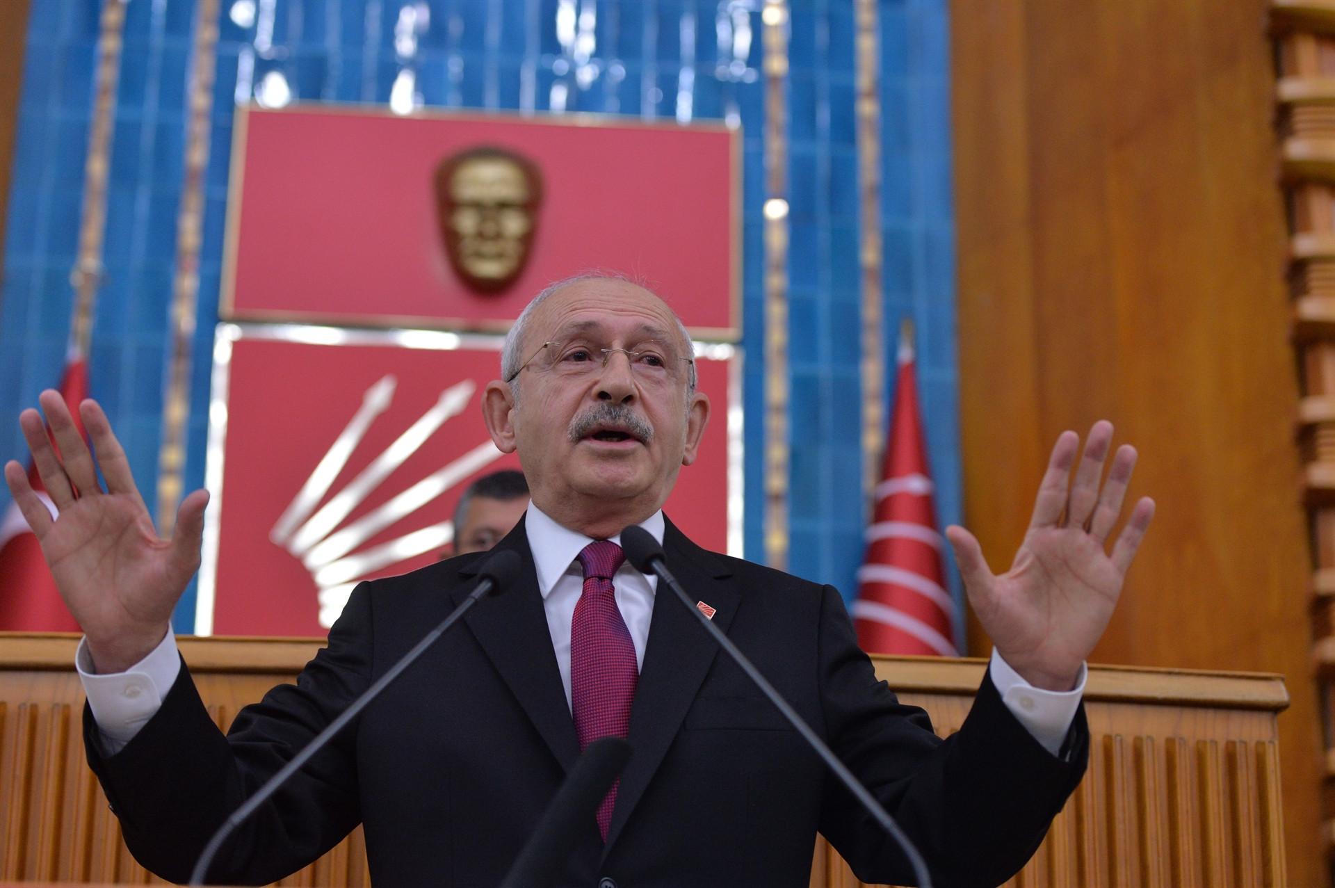 Turkish foreign policy is clogged, says main opposition leader