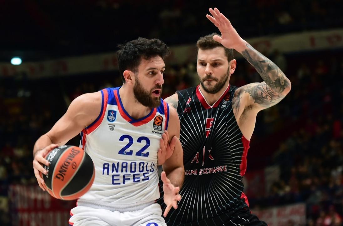 The show goes on: Anadolu Efes extends winning streak in EuroLeague