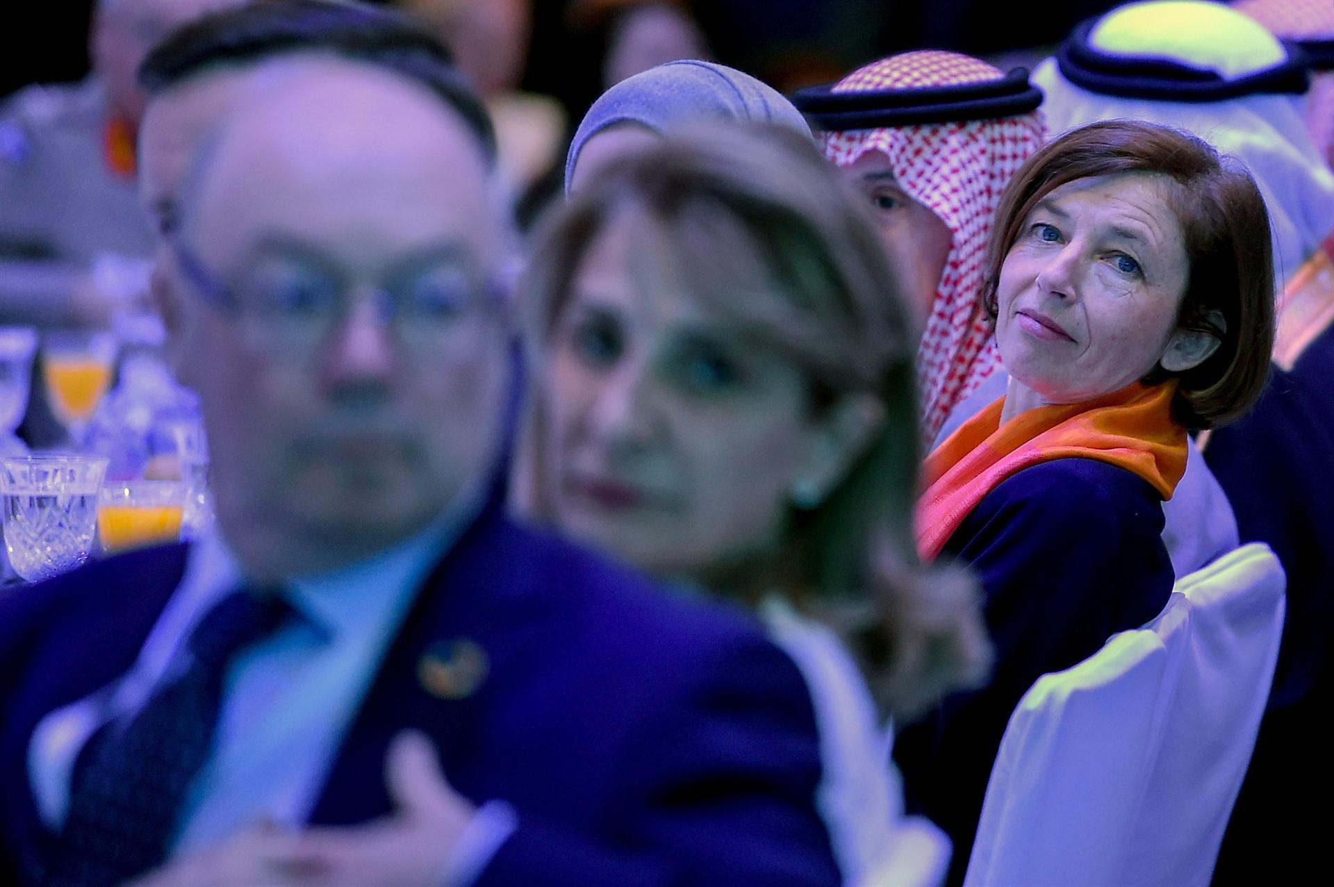France takes aim at US inaction in Mideast