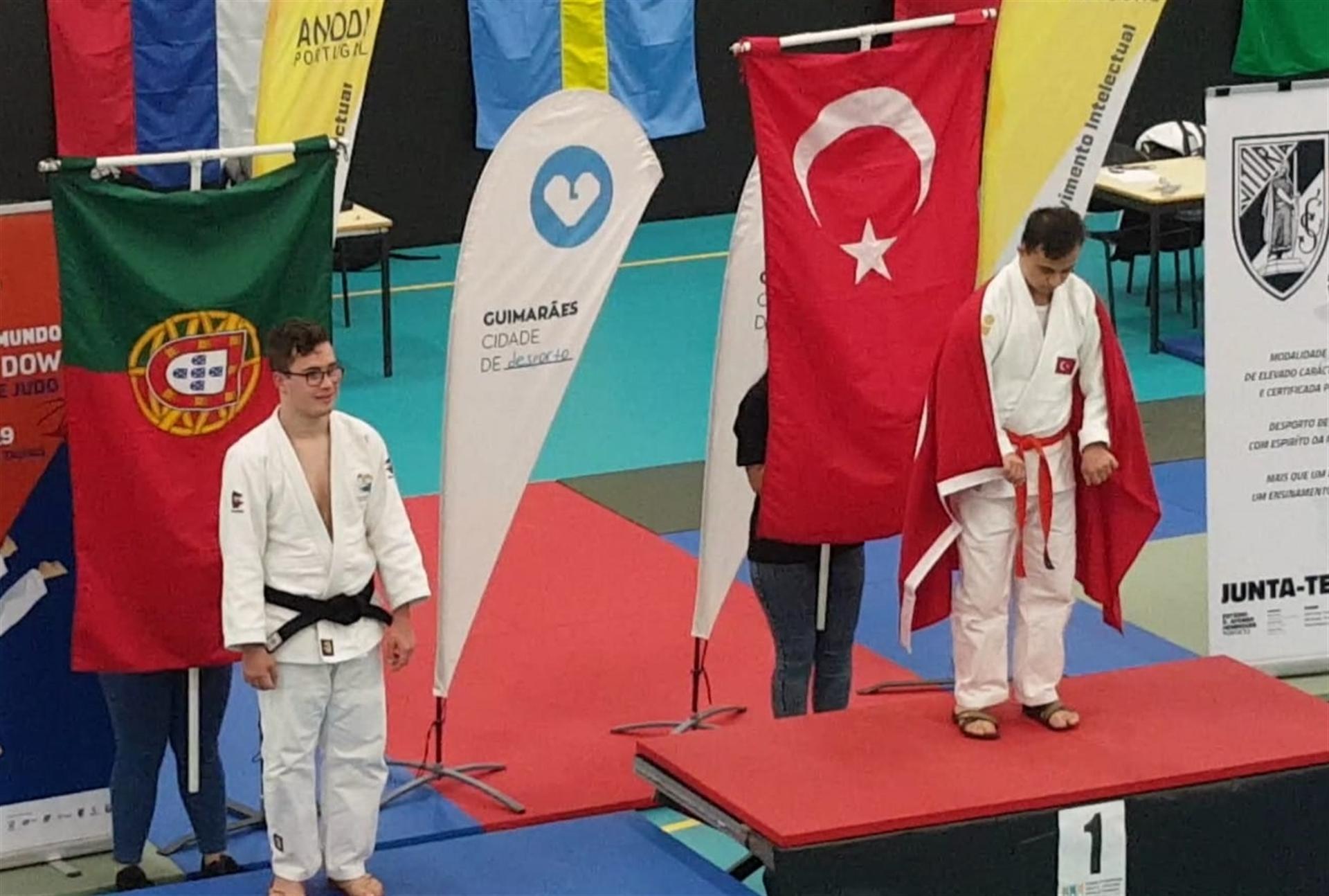 Turkish athlete bags gold medal at JUDOWN competition
