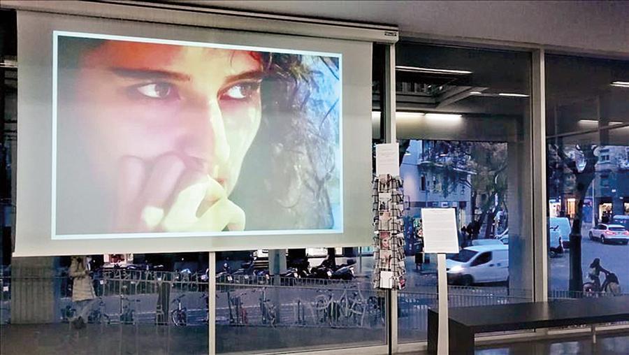 Catalan artist depicts daily life of Istanbul women
