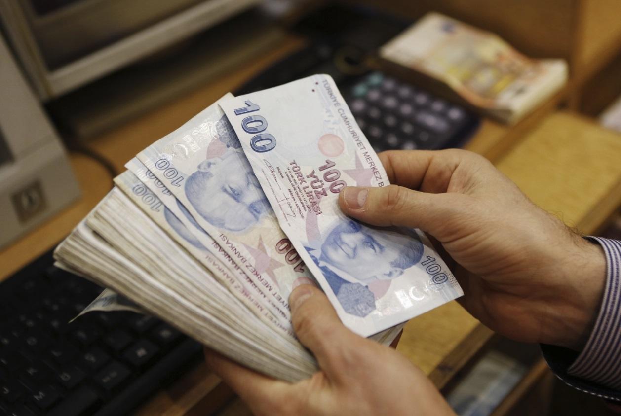 Business circles expect lower borrowing costs following rate cut