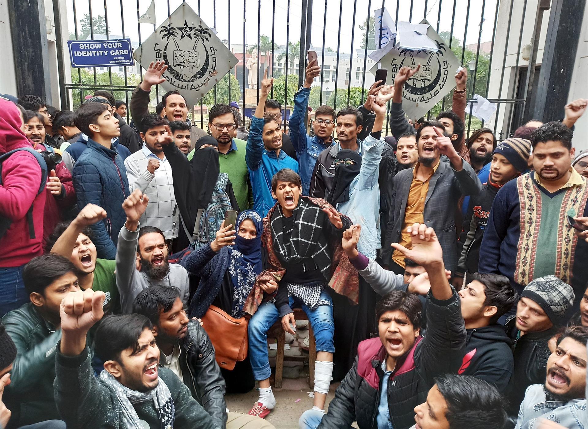 Student protests against Indias citizenship law spread after clashes on campuses