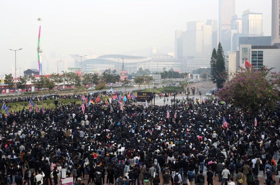 Hong Kong gears up for Christmas holiday protests