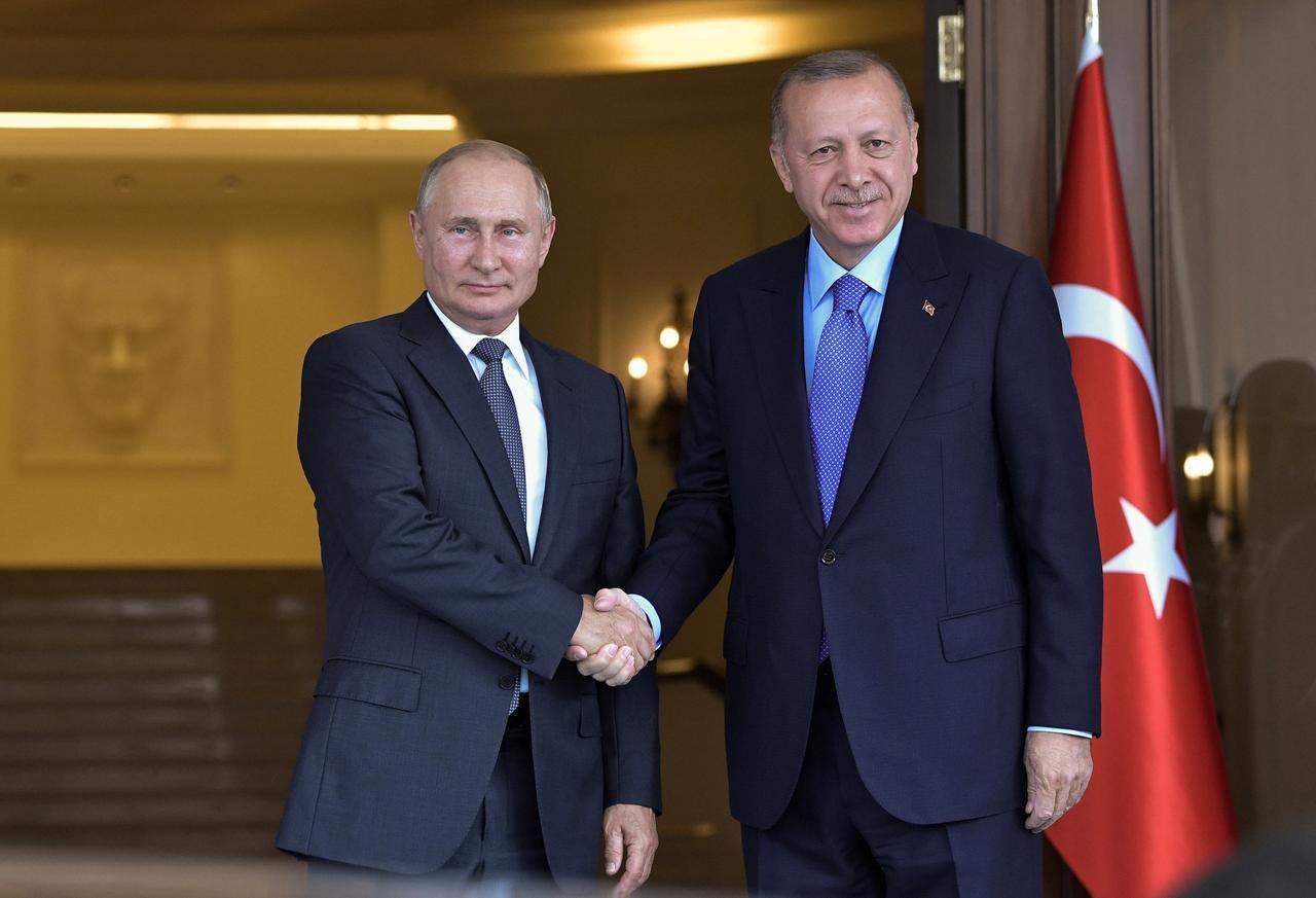 Turkey, Russia to discuss Syrian refugees, Libya conflict