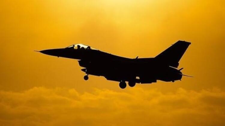 US hits pro-Iran group with deadly strikes in Iraq, Syria