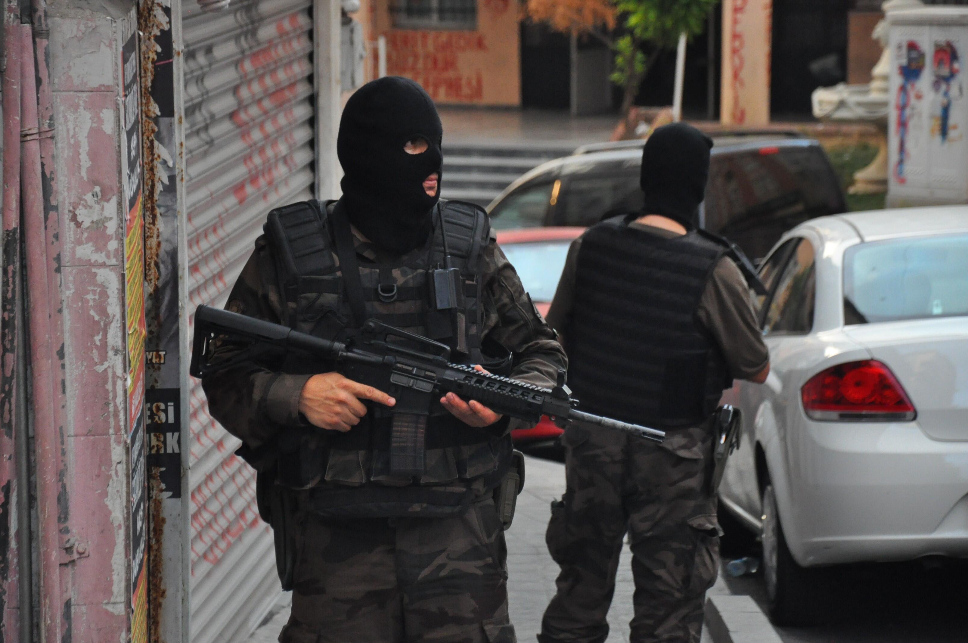 Turkish police detains eight ISIL terror suspects