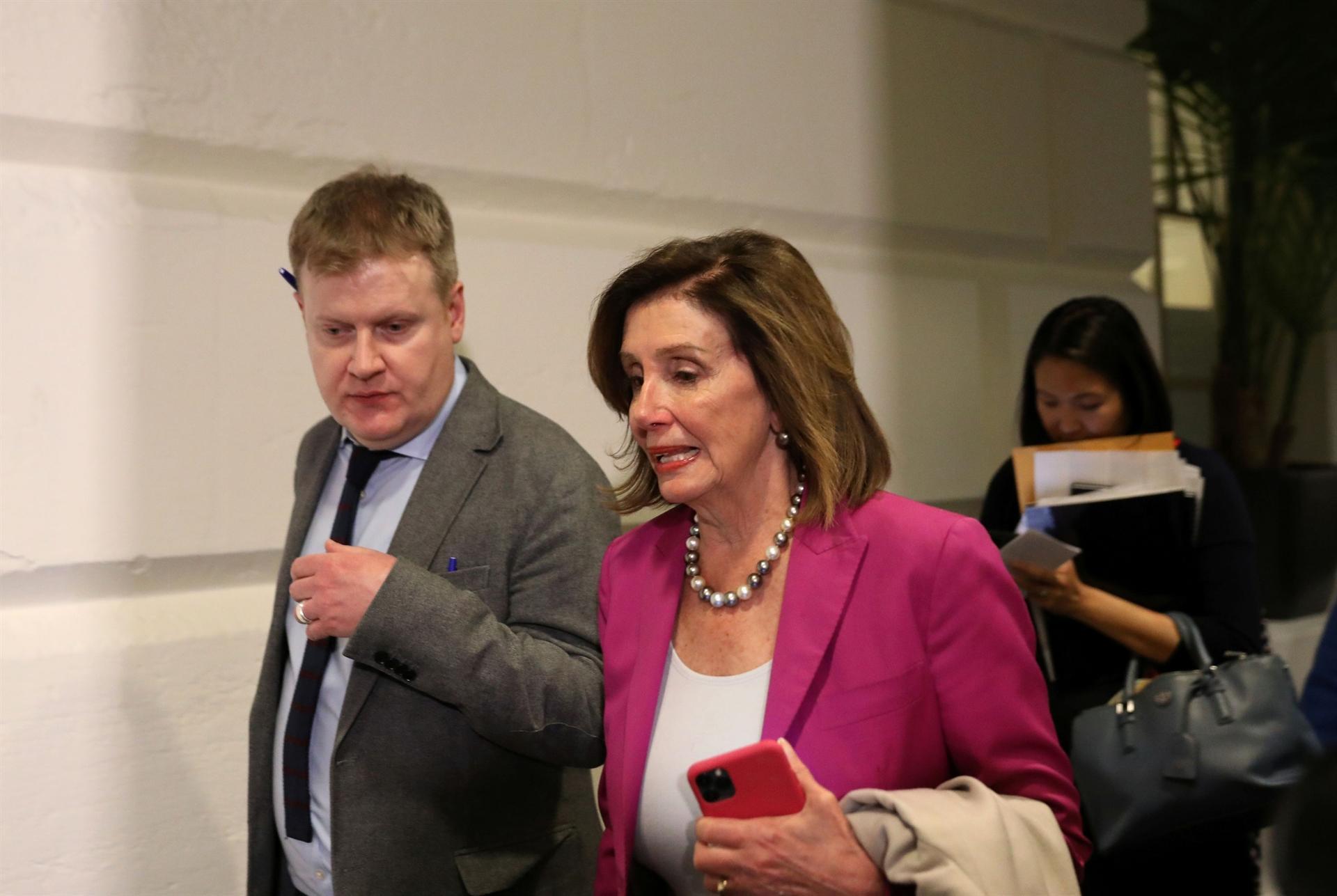 McConnell, Pelosi stand firm as impeachment remains frozen