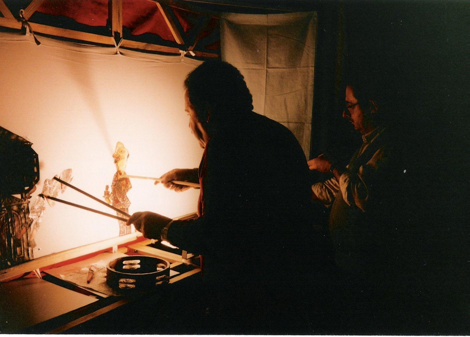 Turkish puppeteer aims to preserve Karagöz and Hacivat