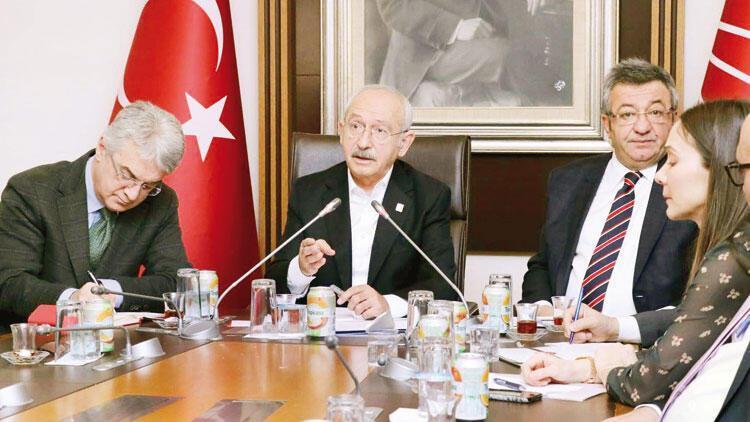 CHP leader accuses gov’t of ‘victimizing thousands to benefit contractors’