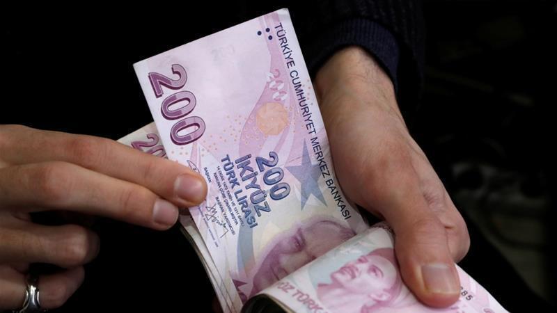 Interest rates on deposits down to three-year low
