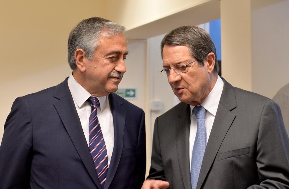Coronavirus threat to bring Cypriot leaders together
