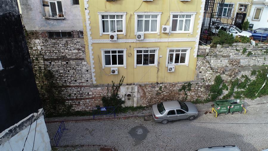 Concrete hotel built on the historical walls of Istanbul draws anger