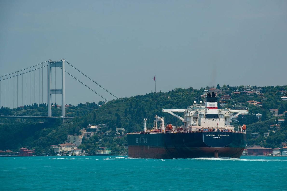 Over 41,000 vessels pass through Bosphorus in 2019