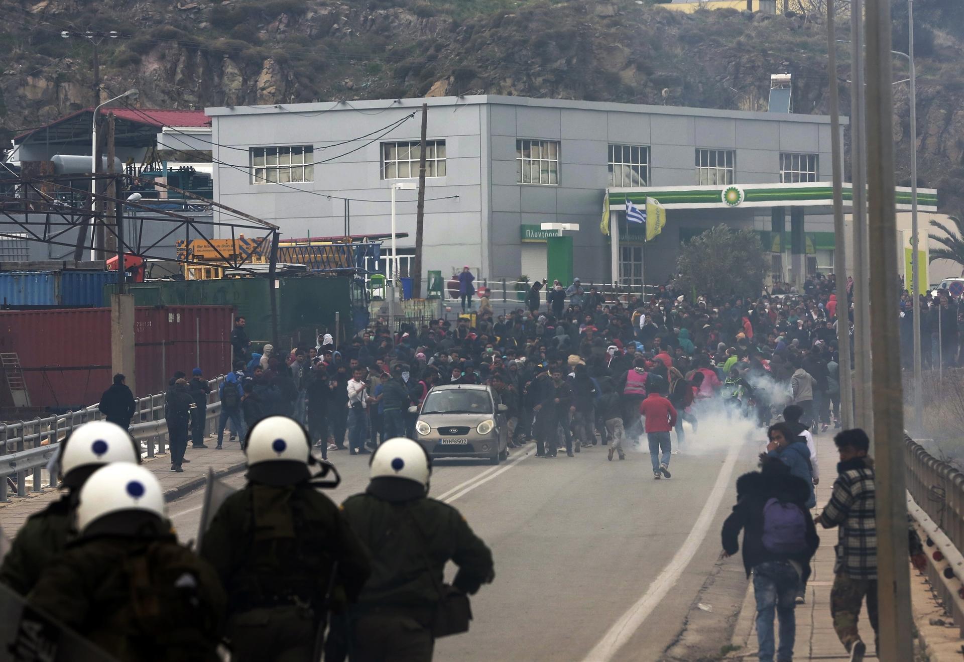 Greek police fire teargas at protesting migrants, refugees on Lesbos