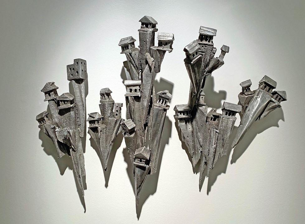 Artist pushes the boundaries of sculpture with ‘Earthly Realm’