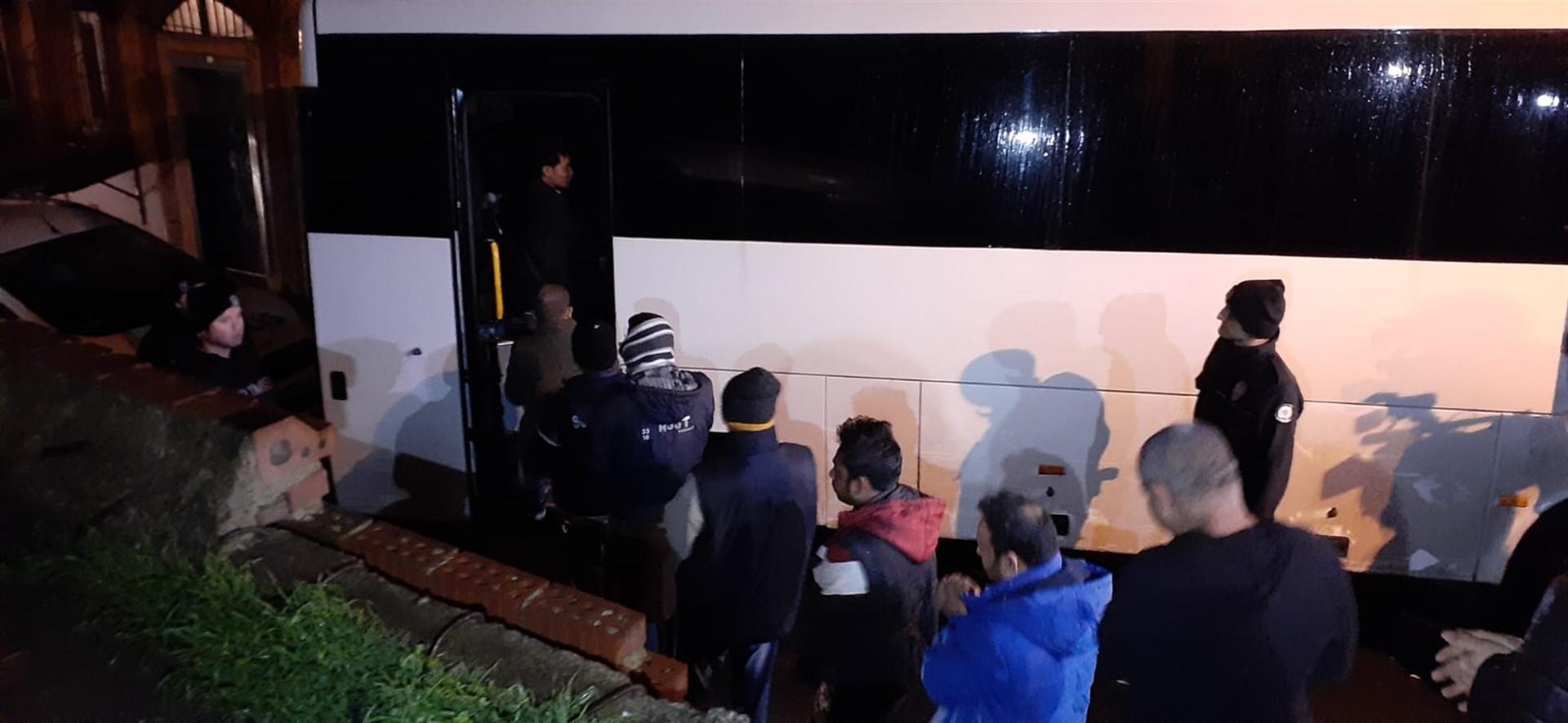 135 irregular migrants held in Istanbul