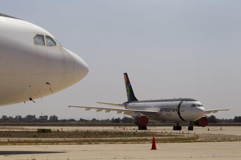 Haftars forces in Libya ban UN flights to embattled capital