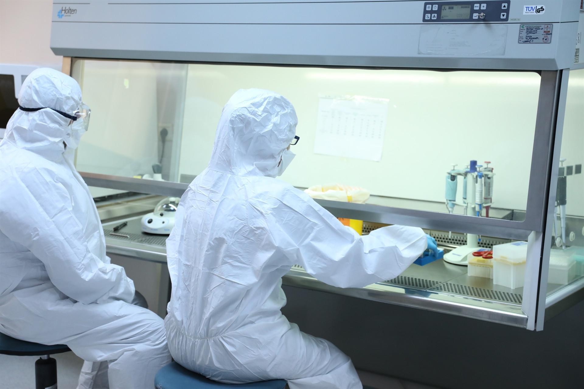 Turkish doctors develop faster coronavirus test kit