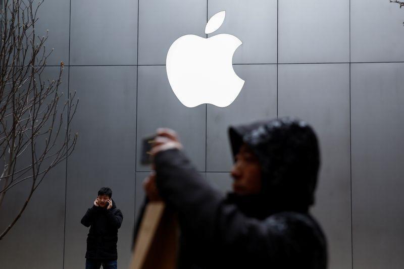 Apple to miss revenue target due to coronavirus