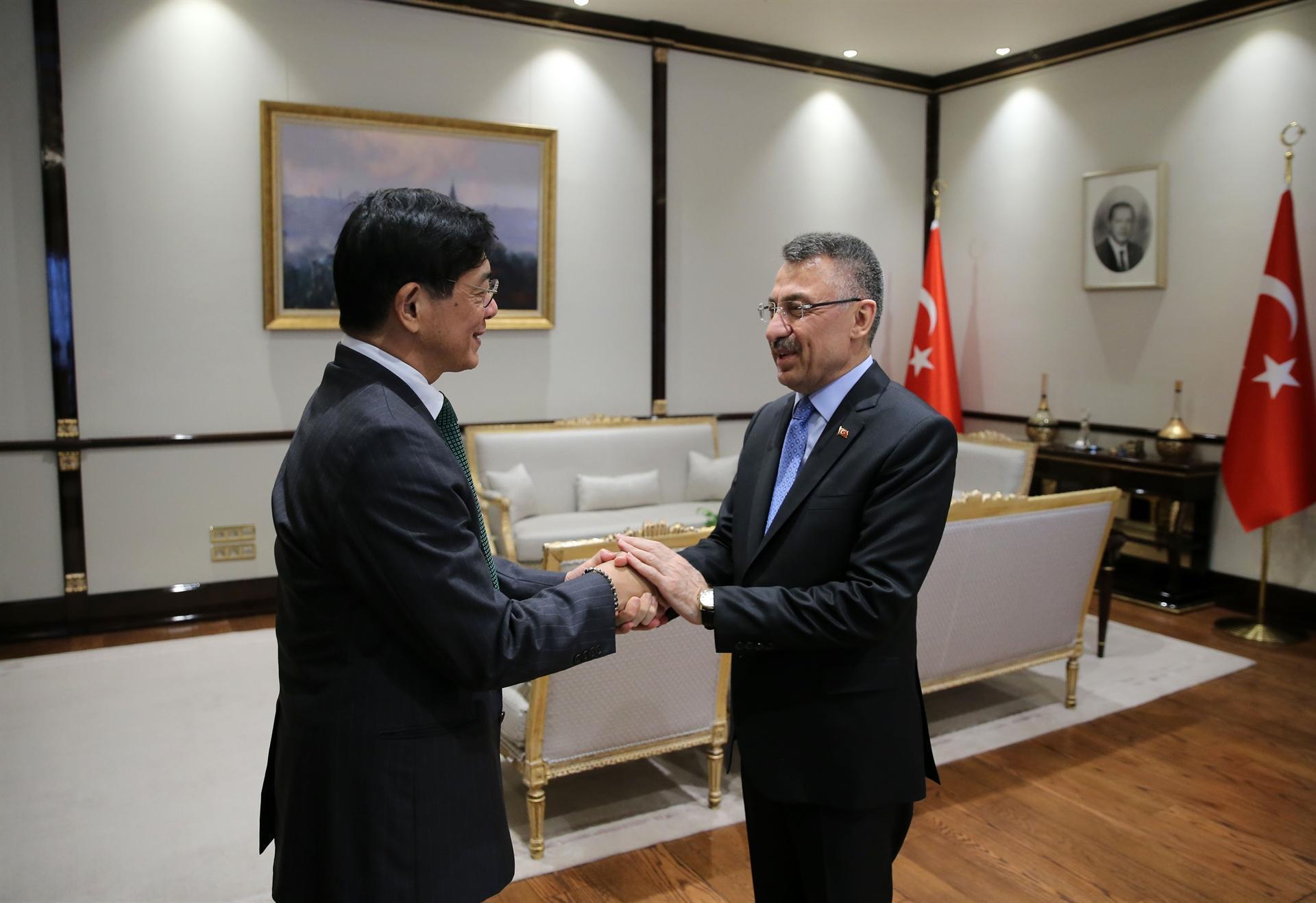 Turkey’s vice president receives Japanese envoy