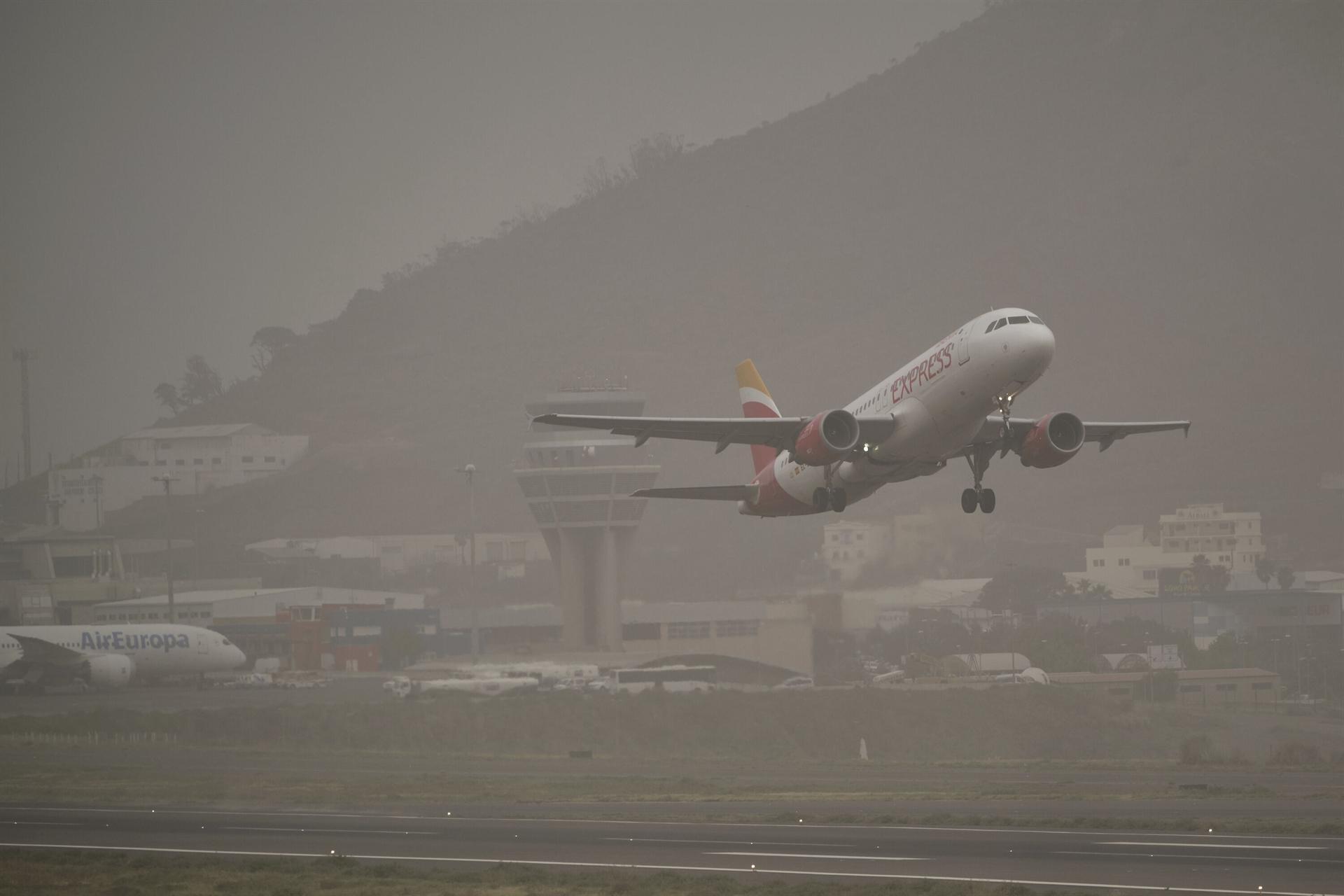 Turks stranded on Canary Islands back home
