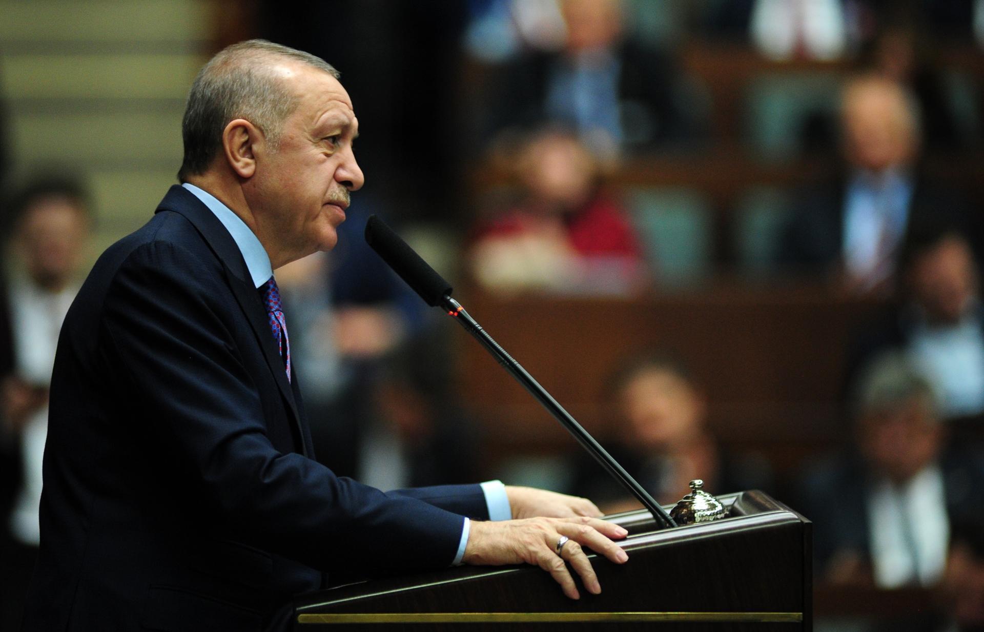 Erdoğan says Turkey will solve issue of using airspace in Idlib