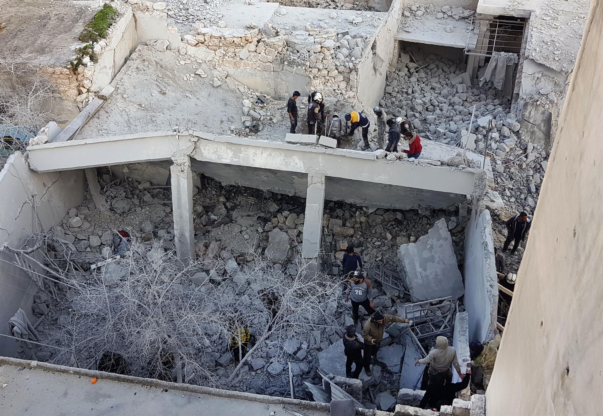 Regime air strikes kill at least three in northwestern Syria