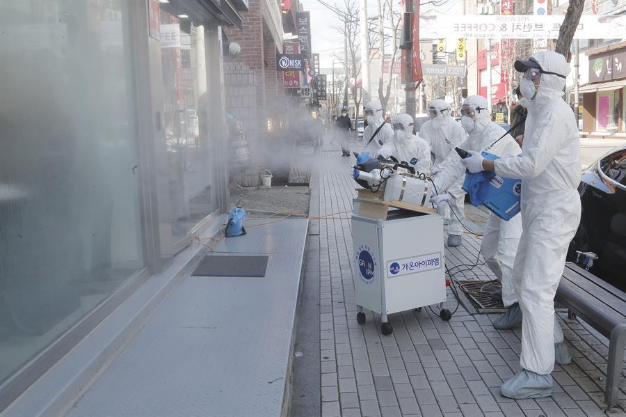 Hardest-hit China, South Korea count 938 new virus cases
