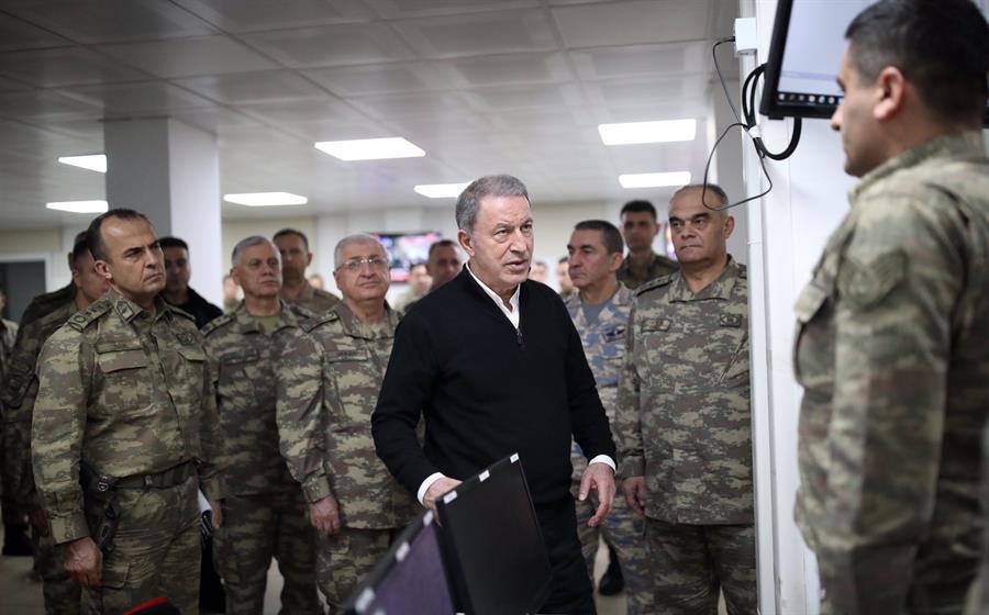 Top Turkish military officials inspect Syrian border